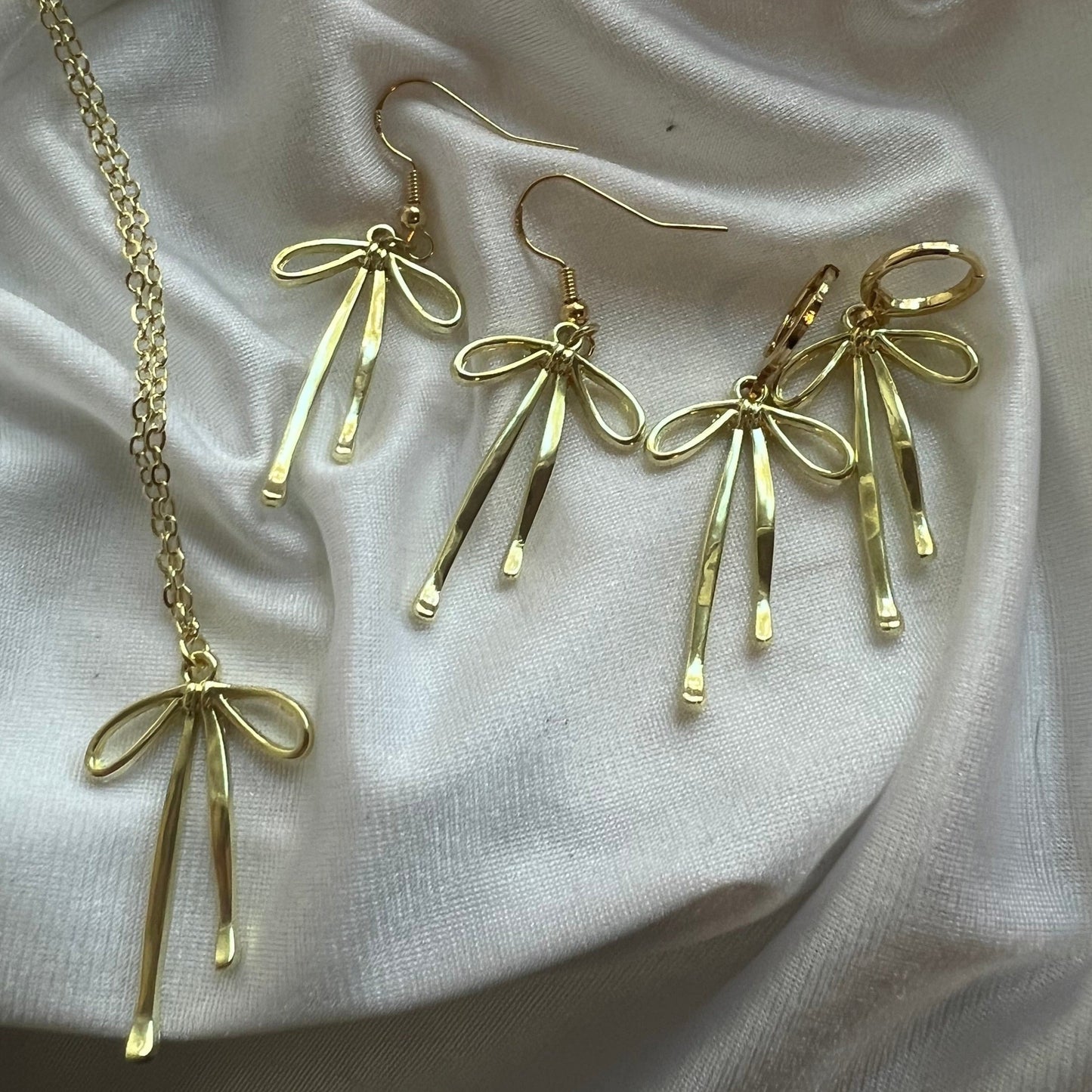 new gold bow earrings