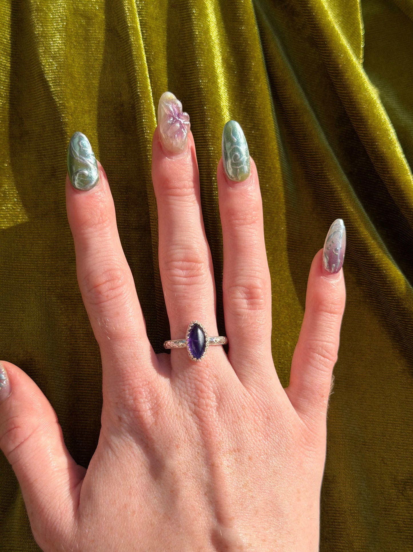 Detailed Amethyst Ring
