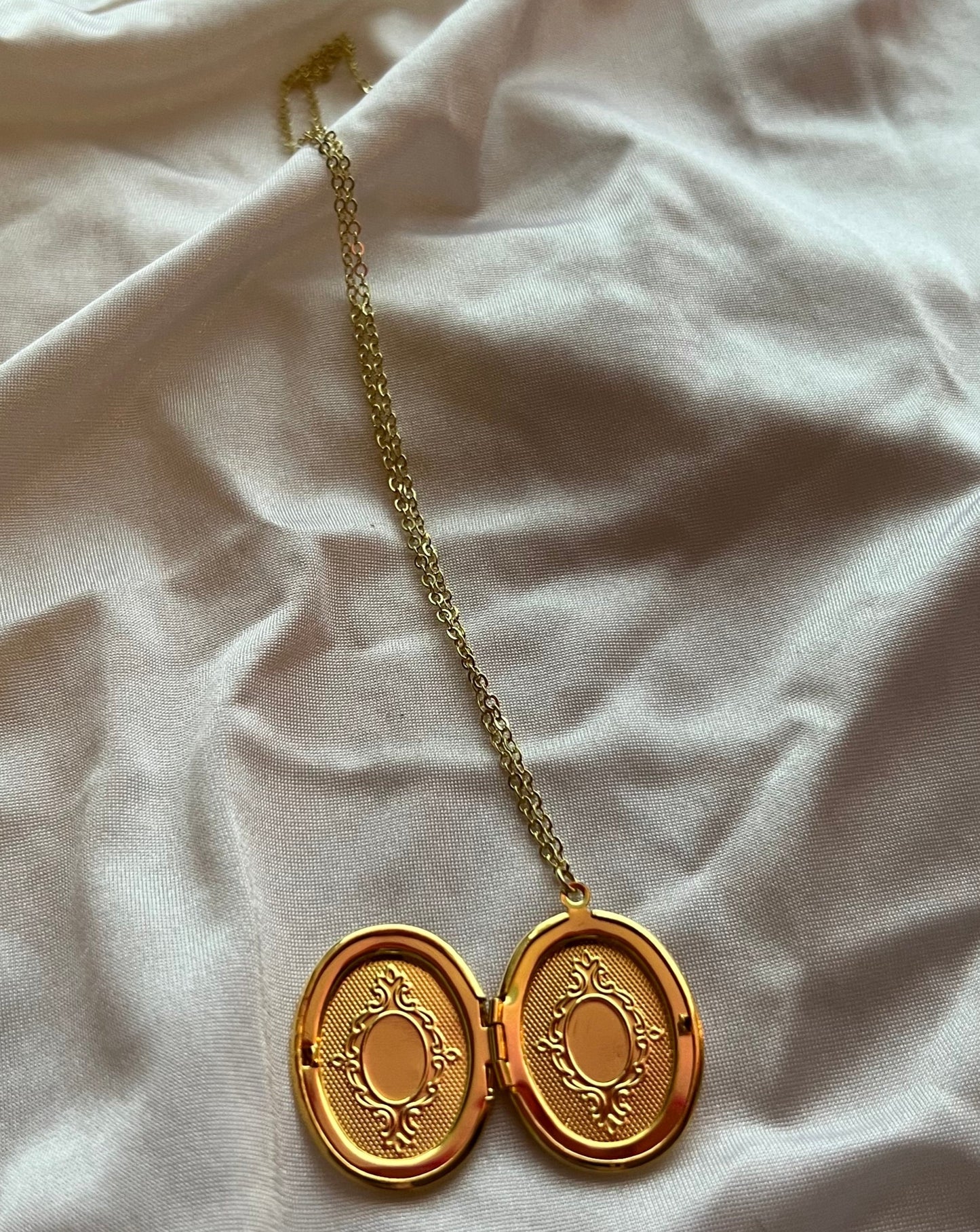 locket necklace