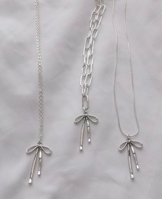 new silver bow necklace